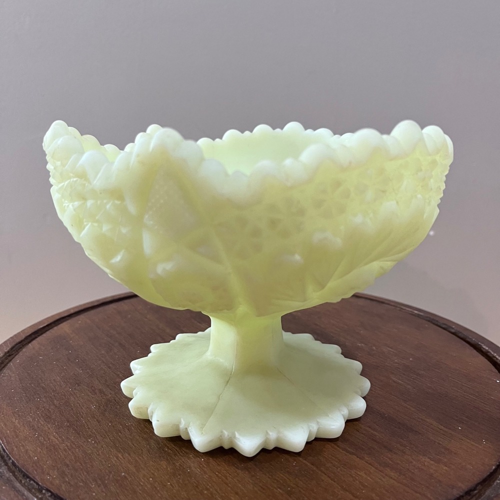 Vtg Fenton Custard Uranium Glass Daisy and Button Compote Pedestal Bowl Yellow